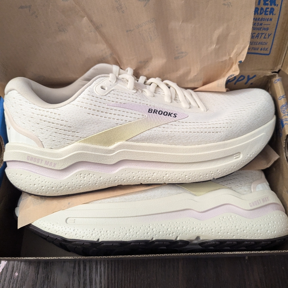 Brand new Brooks size 11.5